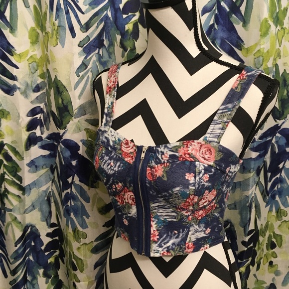 Floral “Denim” Zip Crop - Picture 4 of 6